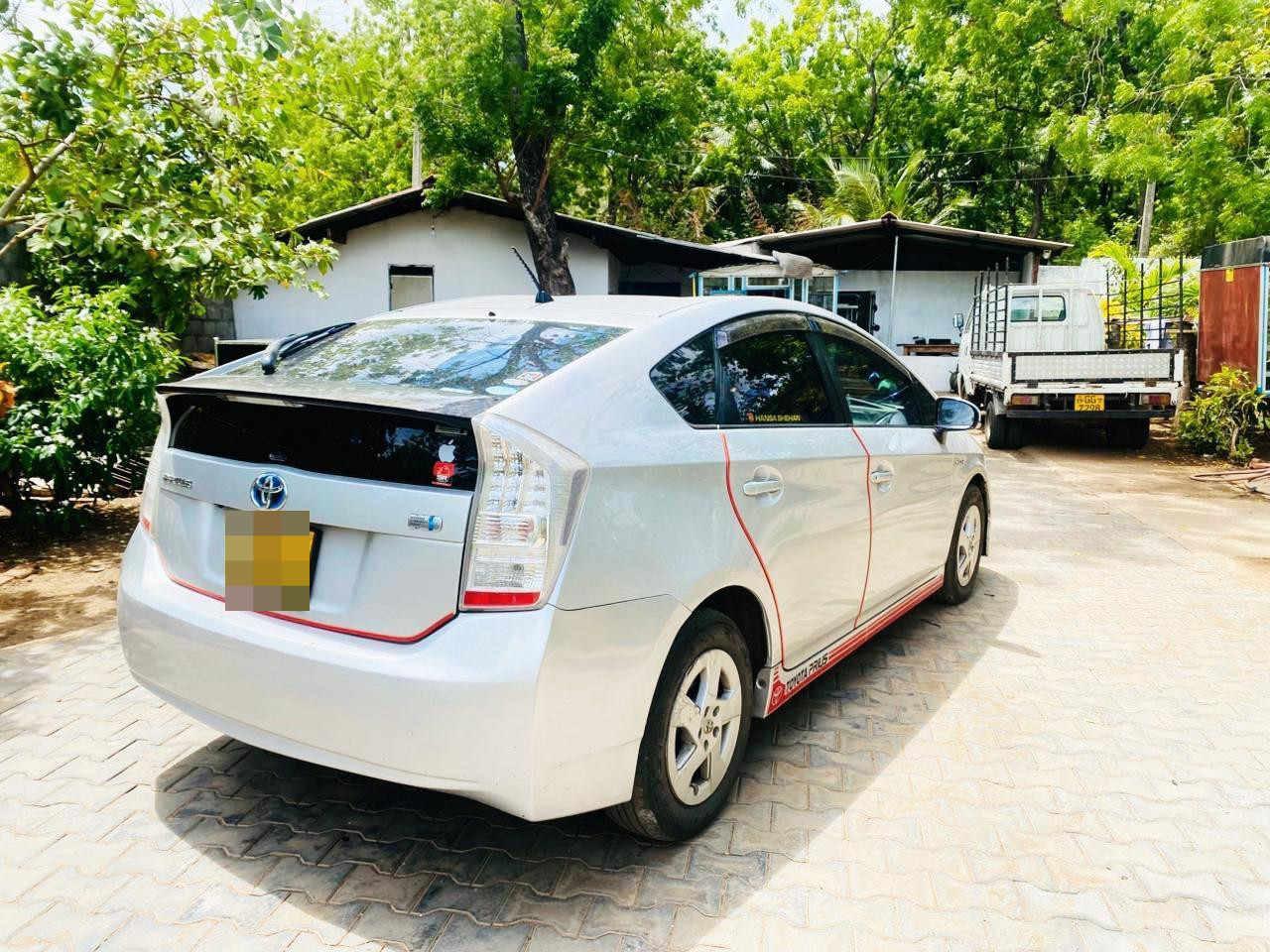 Toyota Prius 2010 - භාවිතා කරන ලද කාර් sale in Sri Lanka - patpat.lk