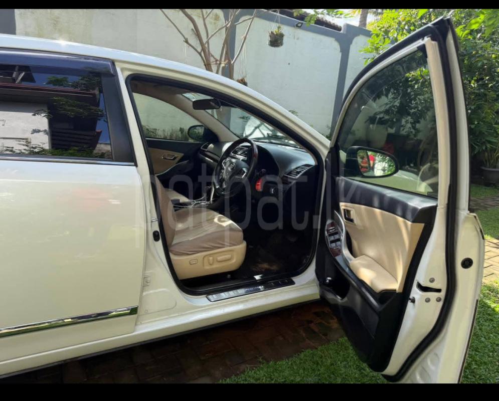 Toyota Premio 2018 - பயன்படுத்தப்பட்டது கார் sale in Sri Lanka - patpat.lk