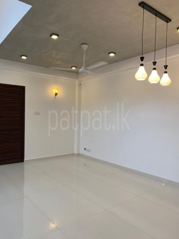 House for Sale in Athurugiriya