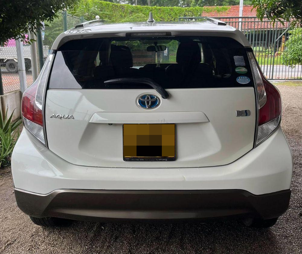 Toyota Aqua 2015 - Used Car sale in Sri Lanka - patpat.lk