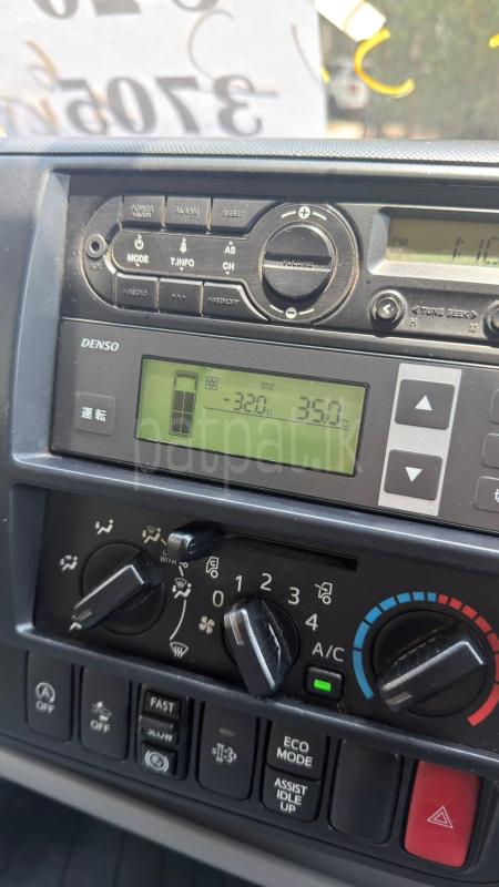 Hino Dutro 2019 - சான்றளிக்கப்பட்டது டிரக் sale in Sri Lanka - patpat.lk