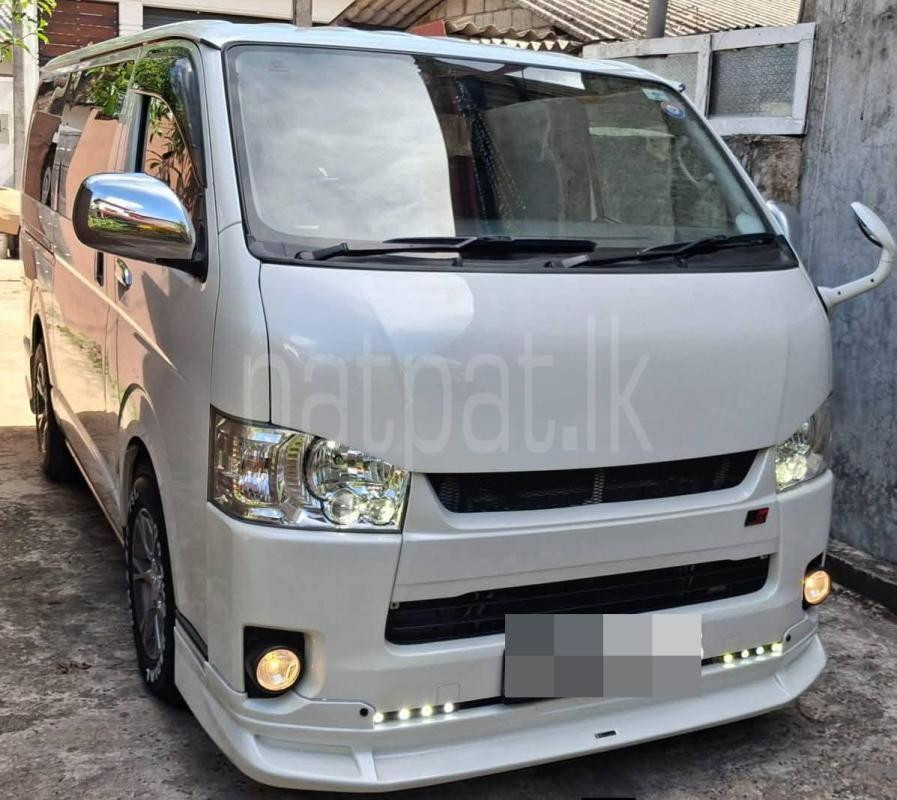 Toyota Hiace 2017 - பயன்படுத்தப்பட்டது வேன் sale in Sri Lanka - patpat.lk