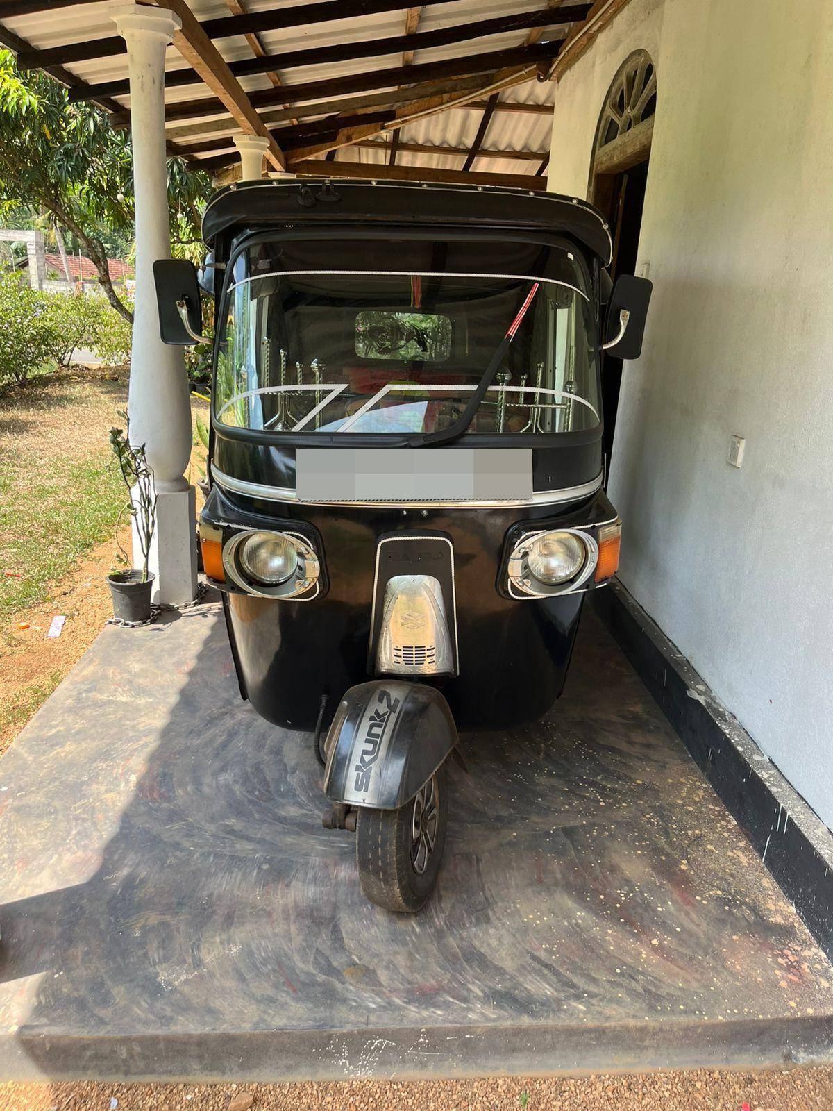 Bajaj Three Wheel 2011 - Used Three wheeler sale in Sri Lanka - patpat.lk