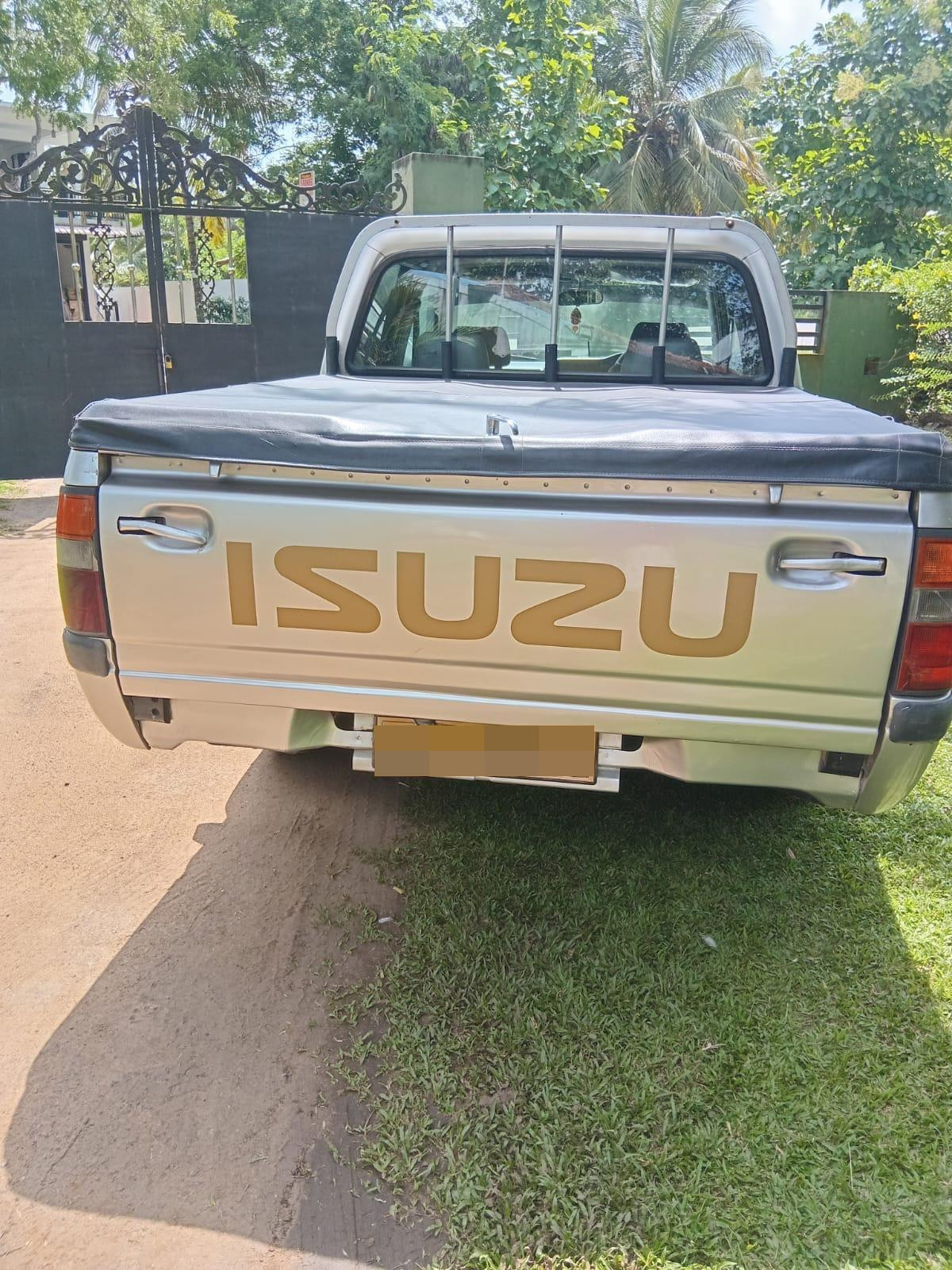 Isuzu Double Cab 1998 - பயன்படுத்தப்பட்டது சரக்கு போக்குவரத்து sale in Sri Lanka - patpat.lk