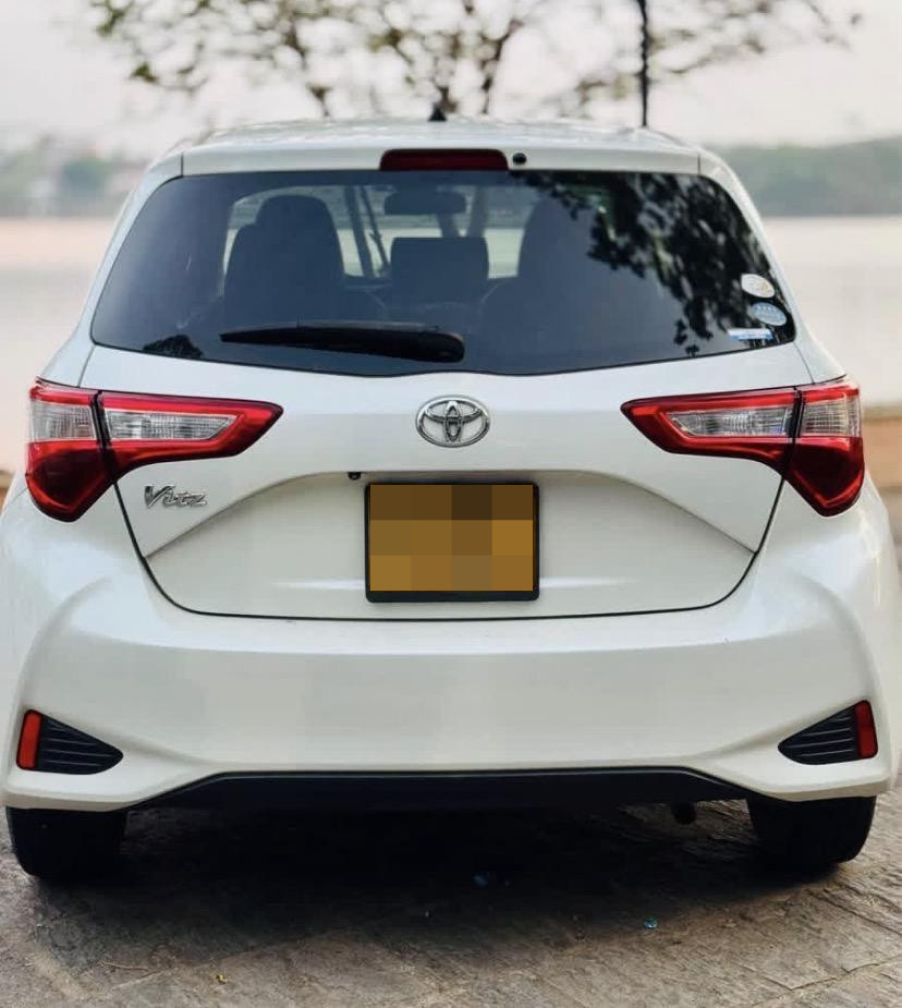 Toyota Vitz 2015 - භාවිතා කරන ලද කාර් sale in Sri Lanka - patpat.lk