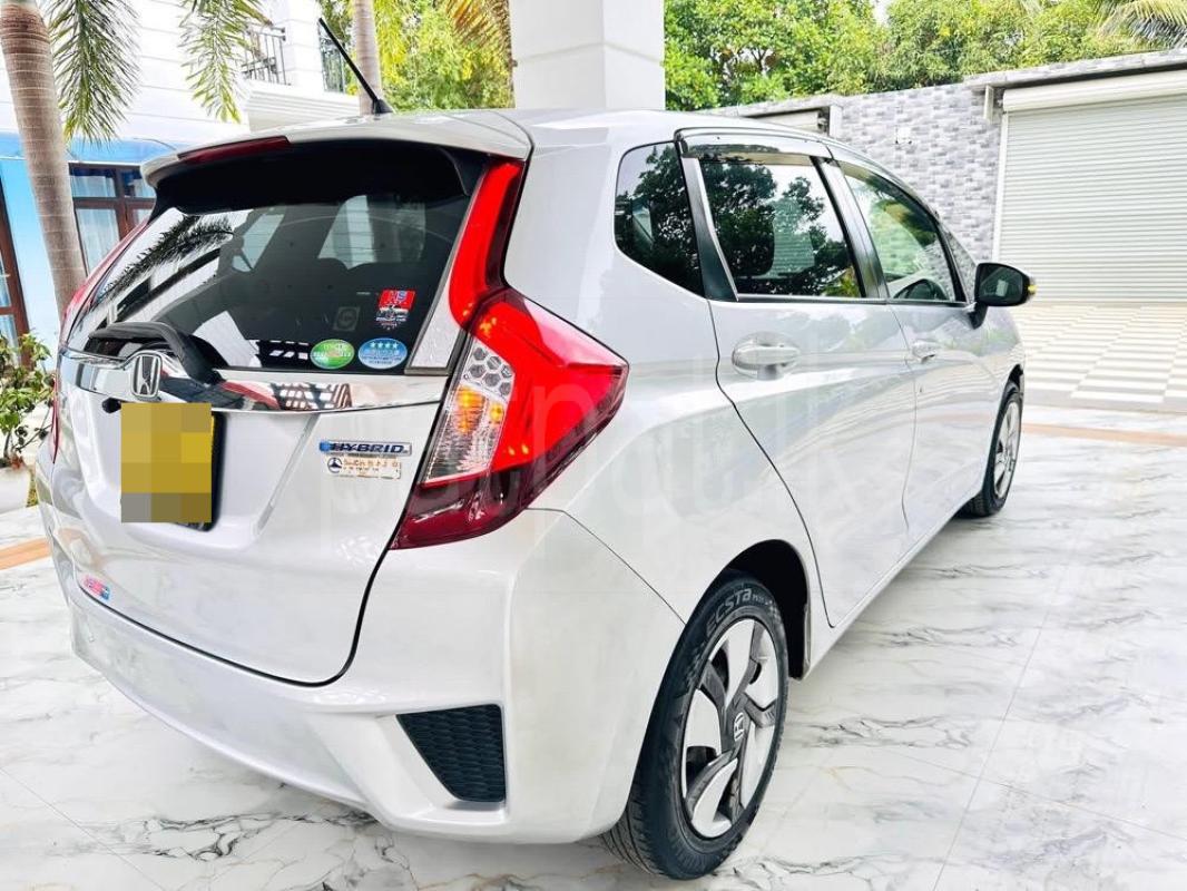 Advertisement image 3