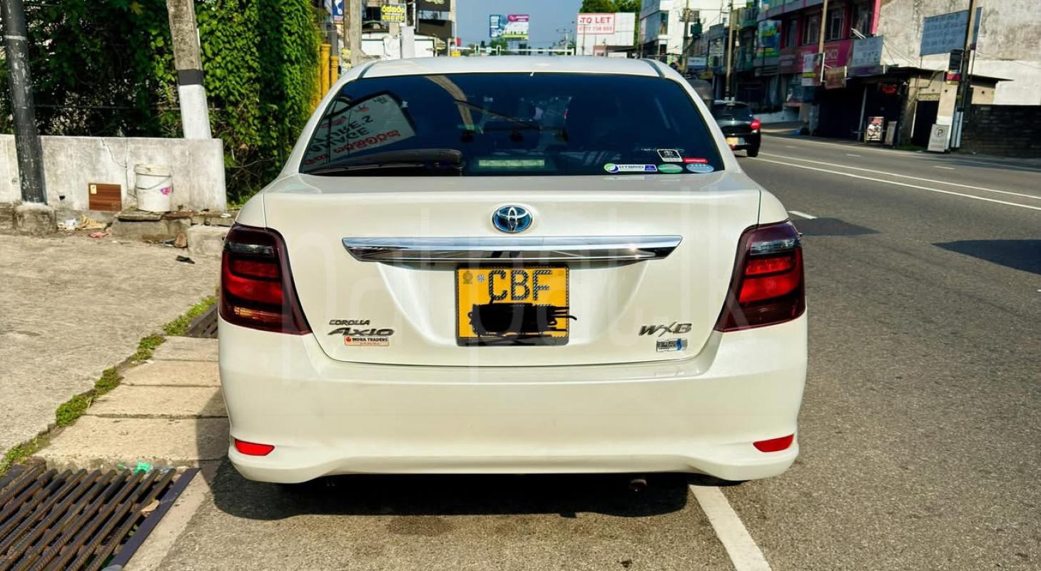 Toyota Axio 2017 - Used Car sale in Sri Lanka - patpat.lk