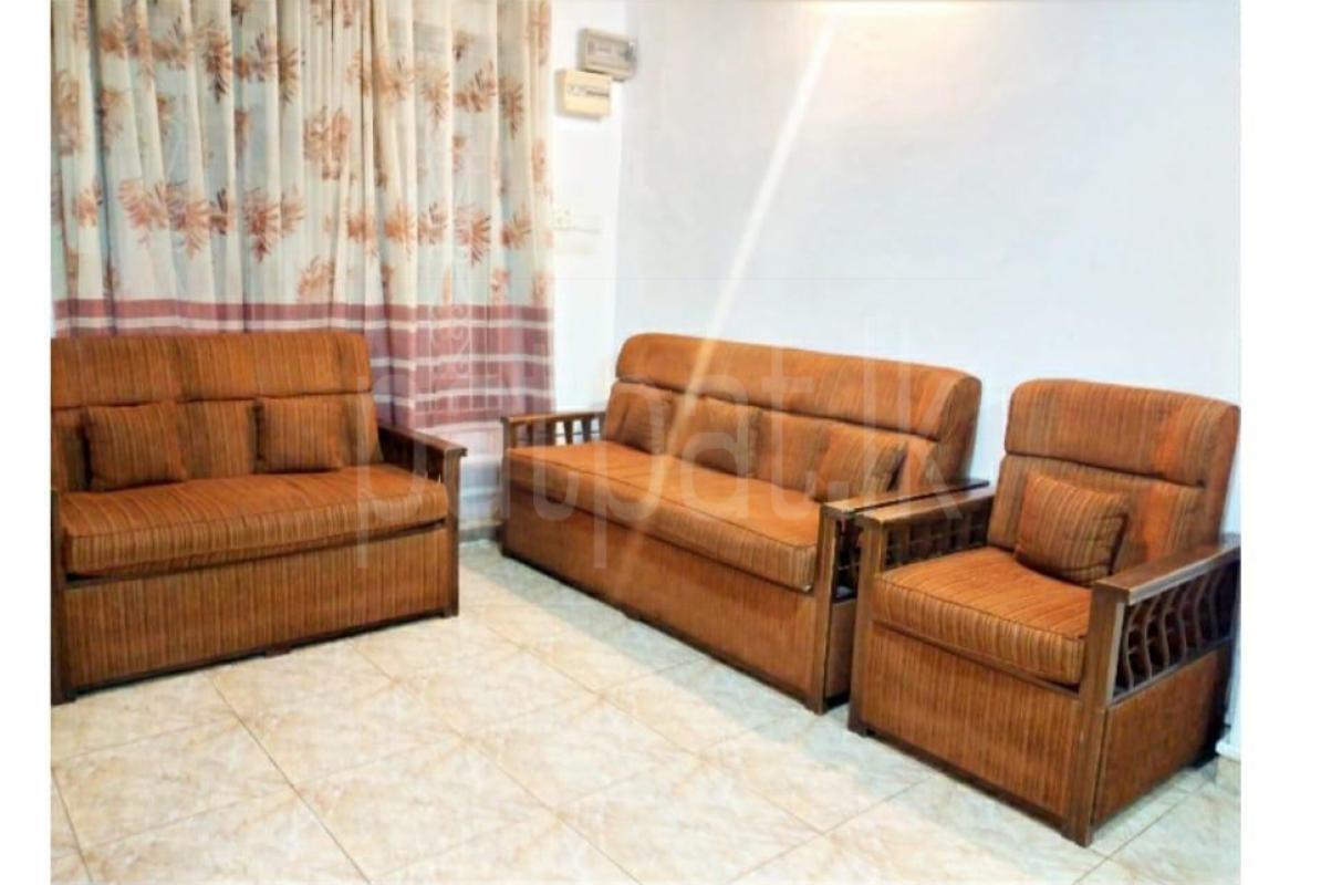 6 Seater (Used) ads-image-1