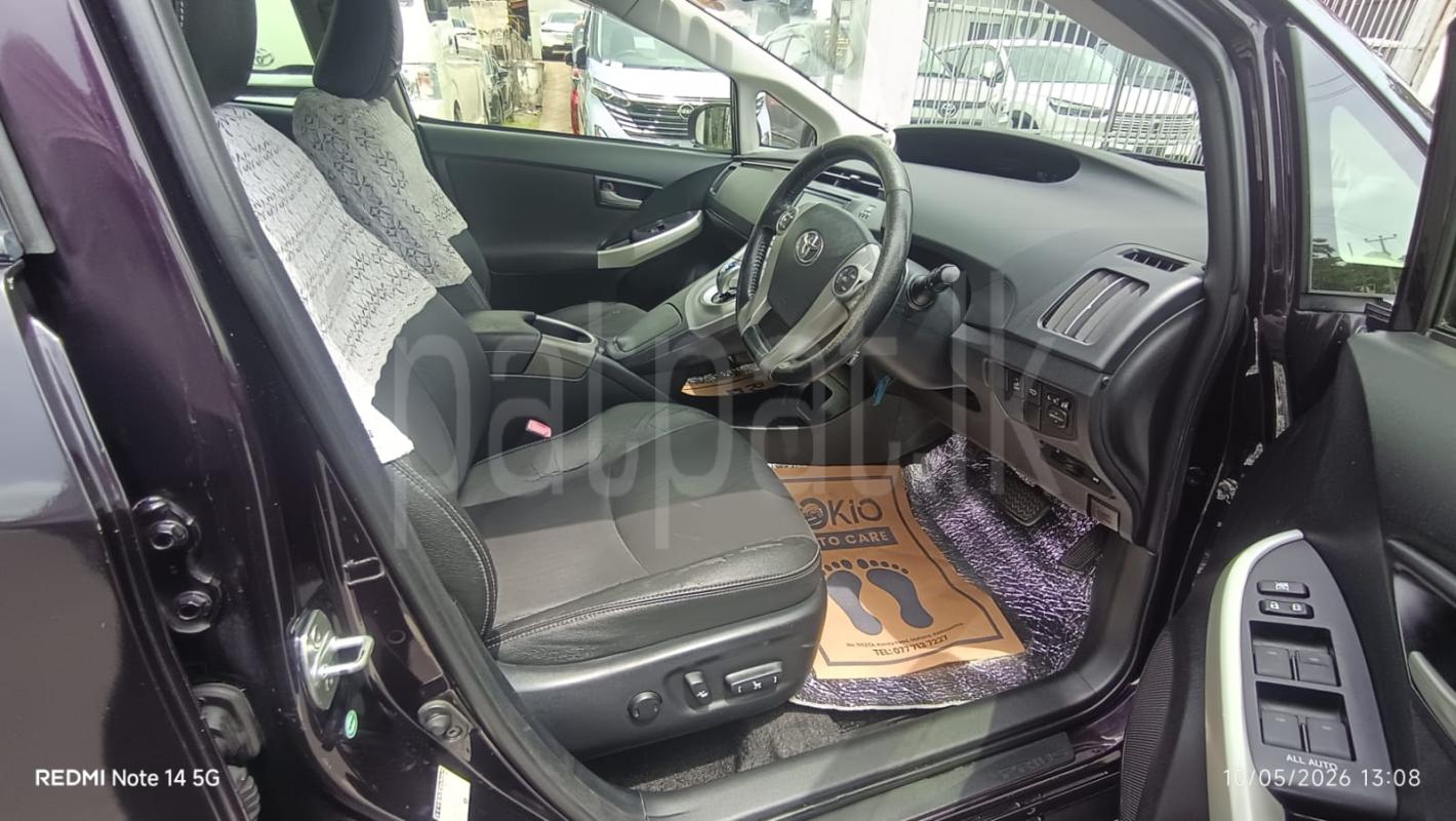 Toyota Prius 2013 - பயன்படுத்தப்பட்டது கார் sale in Sri Lanka - patpat.lk