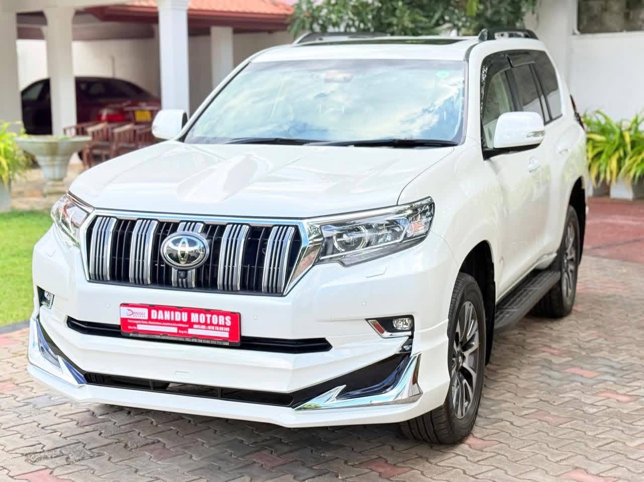 Toyota Land Cruiser Prado 2023 - අලුත් SUV රථය sale in Sri Lanka - patpat.lk