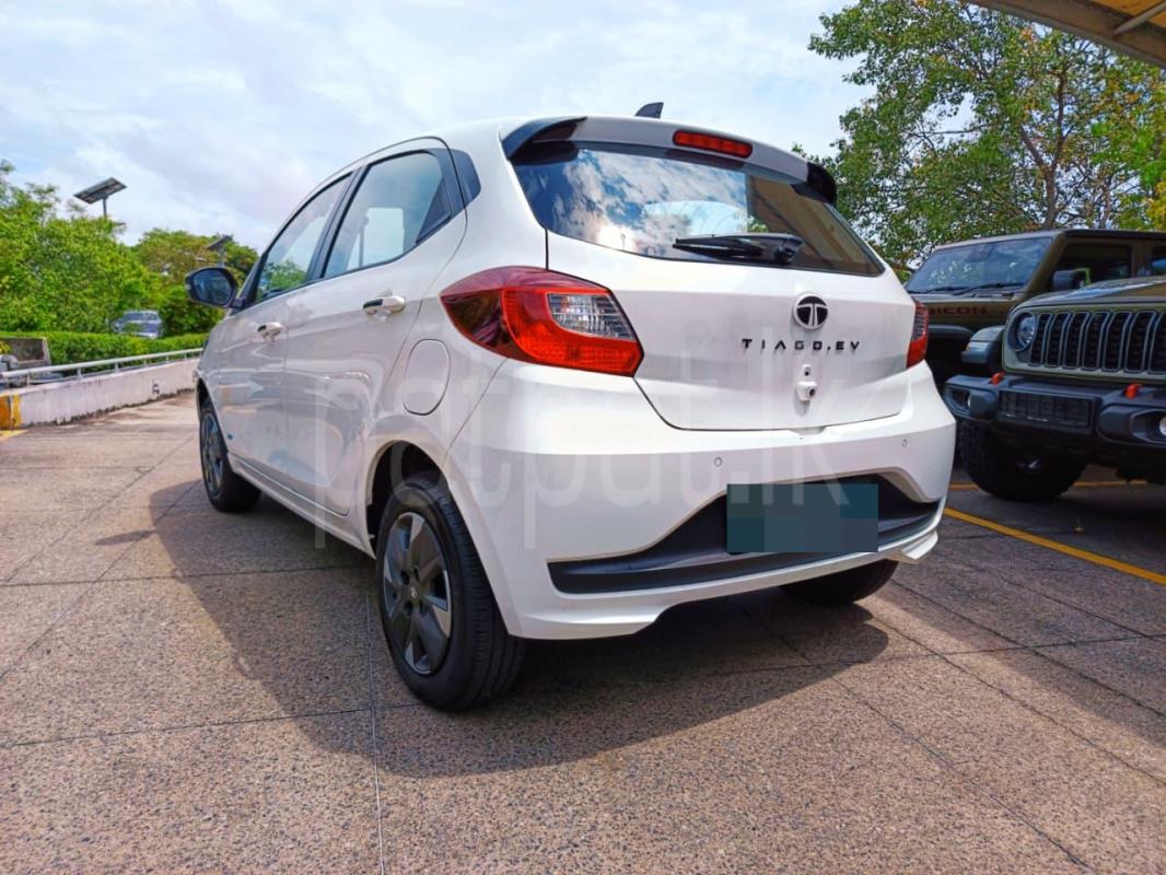 Tata Tiago 2025 - சான்றளிக்கப்பட்டது கார் sale in Sri Lanka - patpat.lk