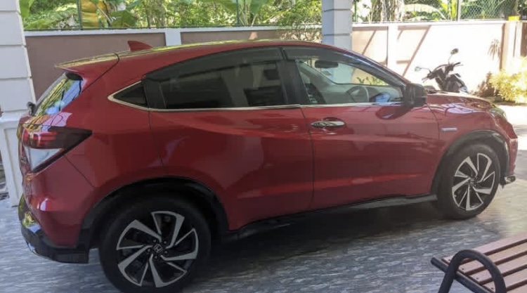 Honda Vezel 2017 - பயன்படுத்தப்பட்டது SUV sale in Sri Lanka - patpat.lk