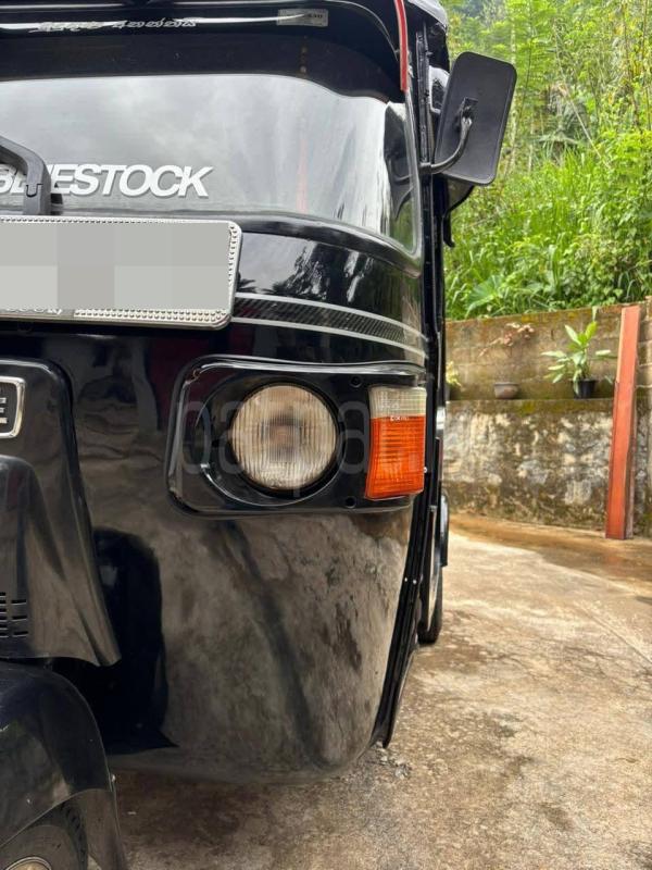 Bajaj Three Wheel 2013 - Used Three wheeler sale in Sri Lanka - patpat.lk