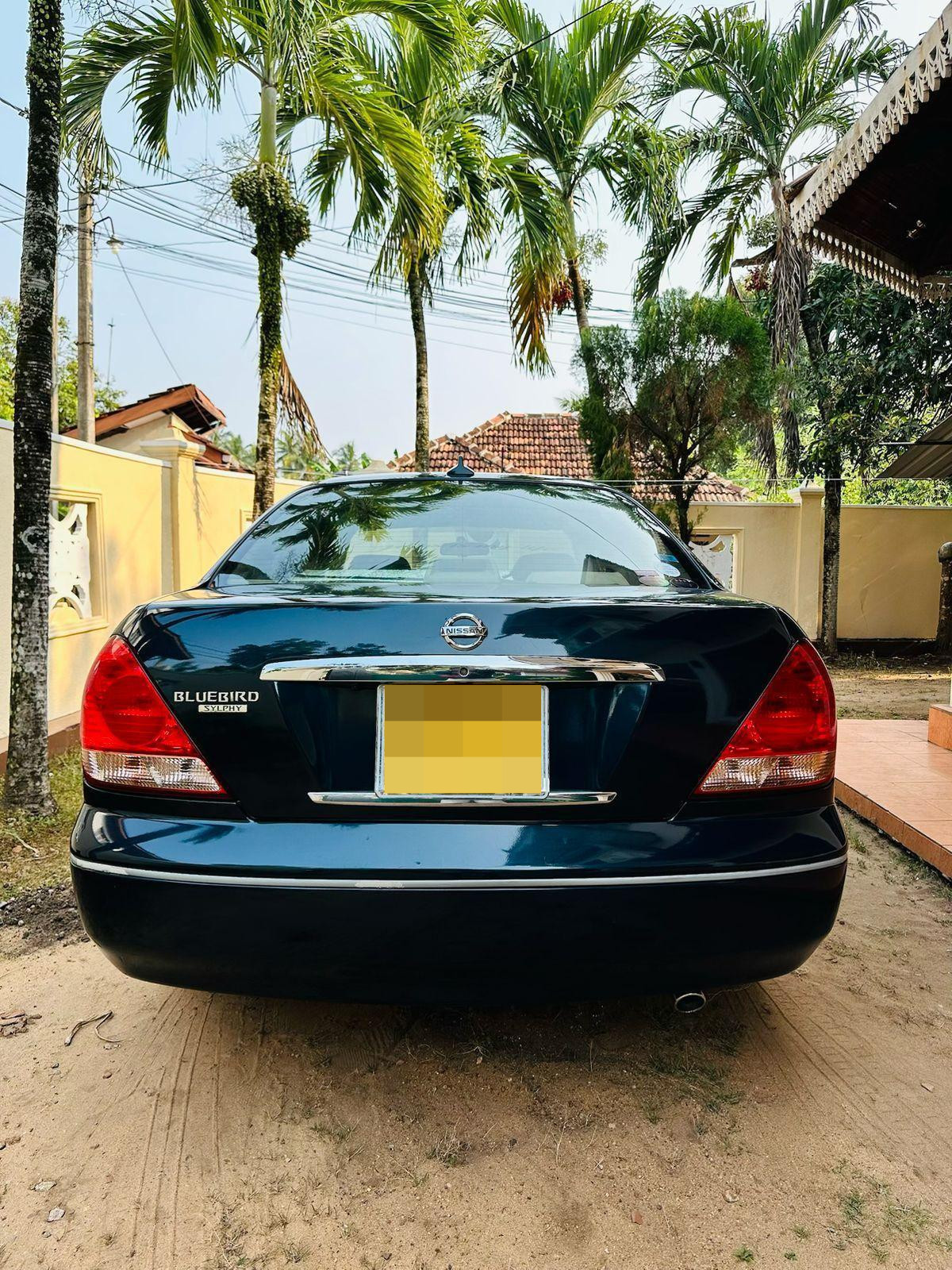 Nissan Bluebird 2003 - பயன்படுத்தப்பட்டது கார் sale in Sri Lanka - patpat.lk