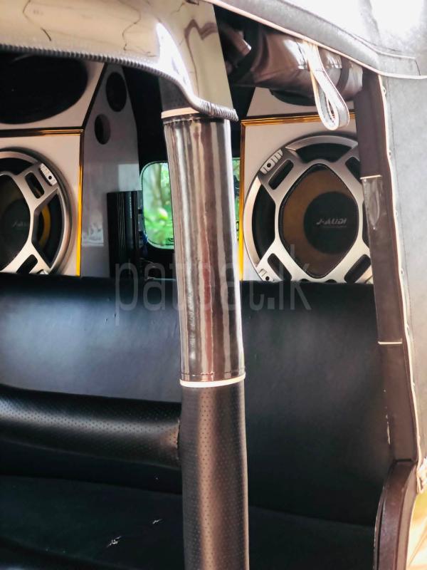 Bajaj 4 stroke 2007 - Used Three wheeler sale in Sri Lanka - patpat.lk