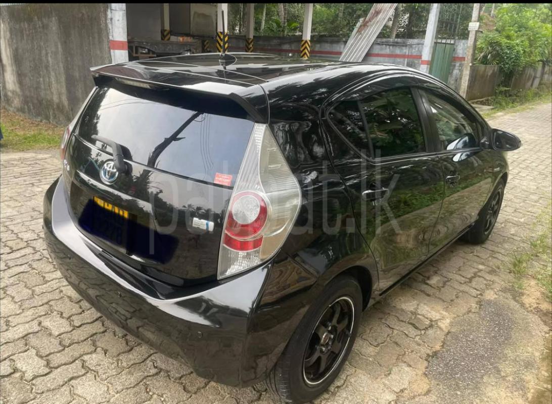 Toyota Aqua 2014 - பயன்படுத்தப்பட்டது கார் sale in Sri Lanka - patpat.lk