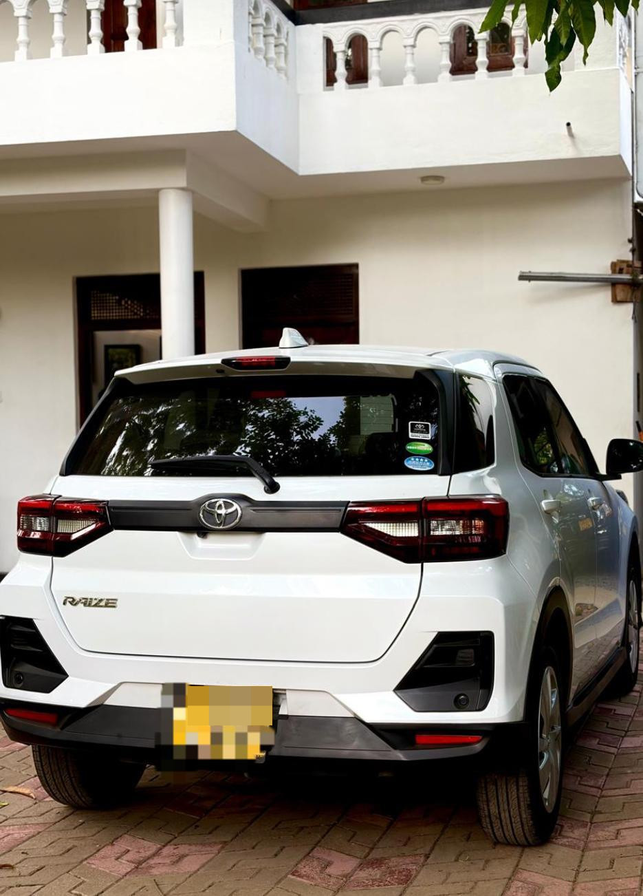 Toyota Raize 2020 - භාවිතා කරන ලද SUV රථය sale in Sri Lanka - patpat.lk