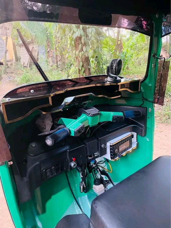 Bajaj Three Wheel 2013 - භාවිතා කරන ලද ත්‍රිරෝද රථය sale in Sri Lanka - patpat.lk