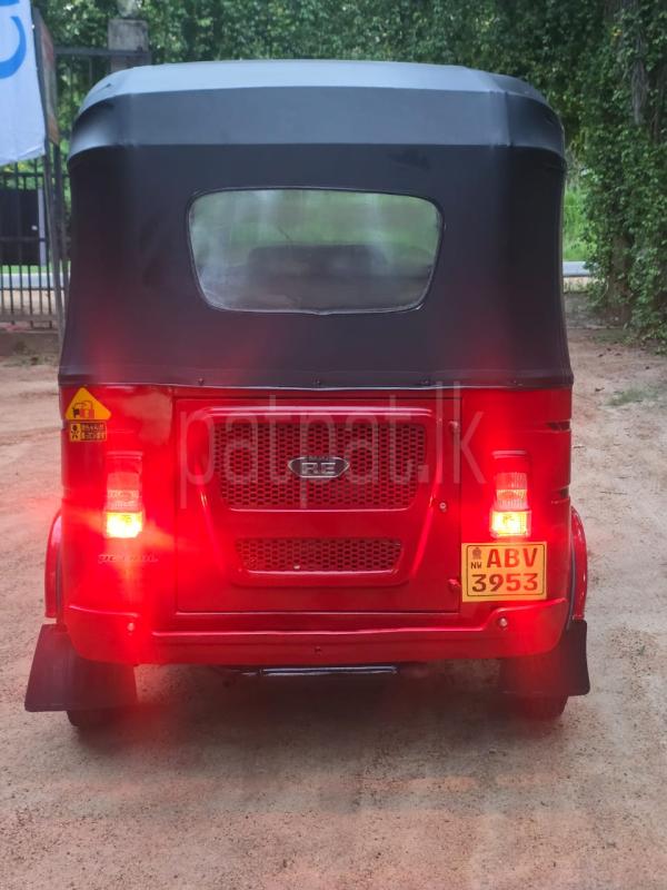 Bajaj Three Wheel 2025 - பயன்படுத்தப்பட்டது முச்சக்கர வண்டி sale in Sri Lanka - patpat.lk