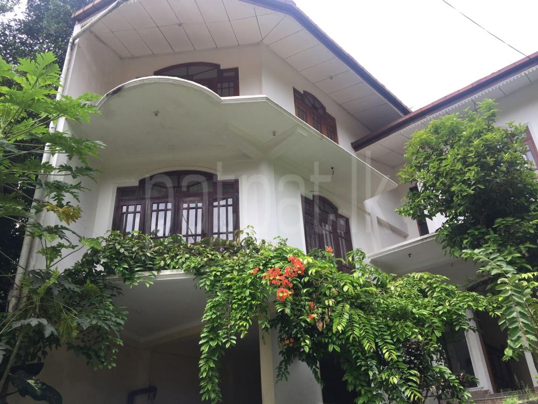 House for Sale in Peradeniya