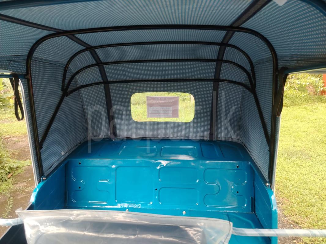 Bajaj 2 stroke 2005 - பயன்படுத்தப்பட்டது முச்சக்கர வண்டி sale in Sri Lanka - patpat.lk
