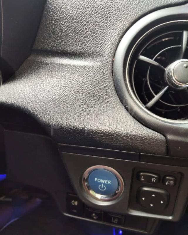 Toyota Axio Fielder 2015 - Used Car sale in Sri Lanka - patpat.lk