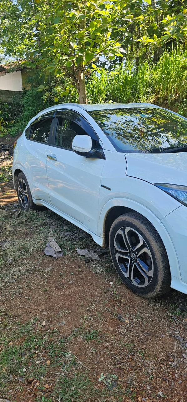 Honda Vezel 2014 - භාවිතා කරන ලද SUV රථය sale in Sri Lanka - patpat.lk