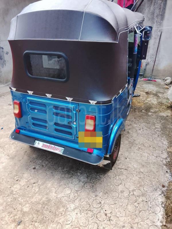 Bajaj Three Wheel 2010 - භාවිතා කරන ලද ත්‍රිරෝද රථය sale in Sri Lanka - patpat.lk