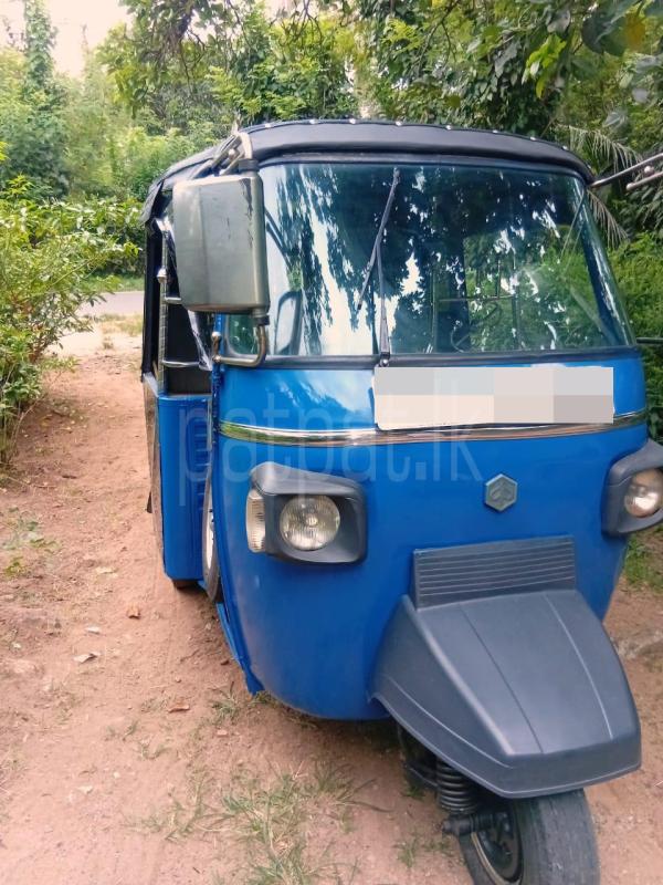 Piaggio Three Wheel 2011 - Used Three wheeler sale in Sri Lanka - patpat.lk