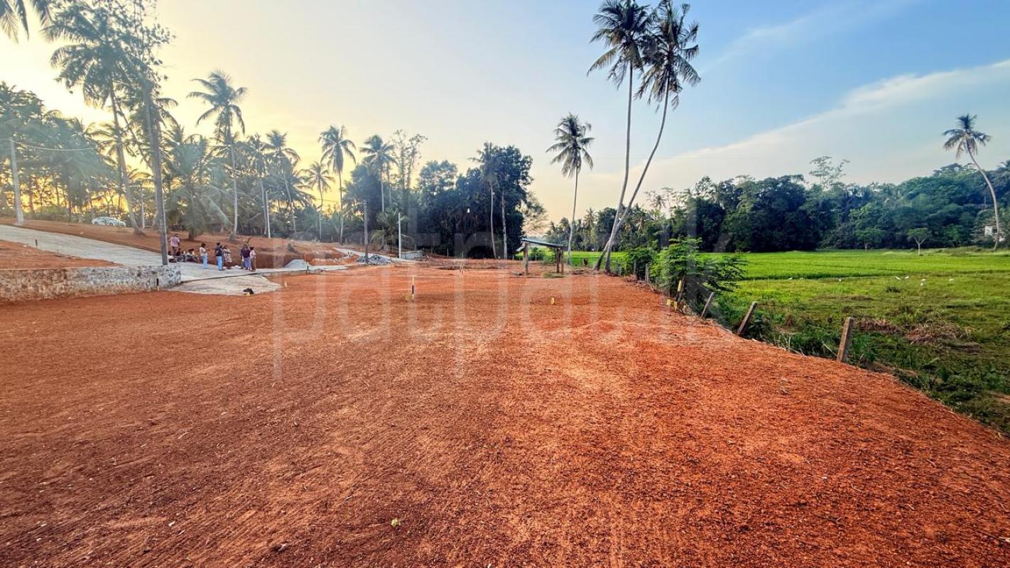 Residential Land for Sale in Kirillawala
