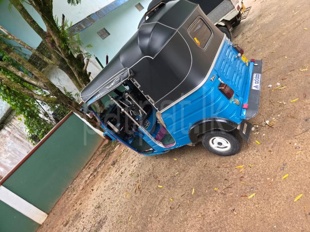 Bajaj 4 stroke 2005 - பயன்படுத்தப்பட்டது முச்சக்கர வண்டி sale in Sri Lanka - patpat.lk