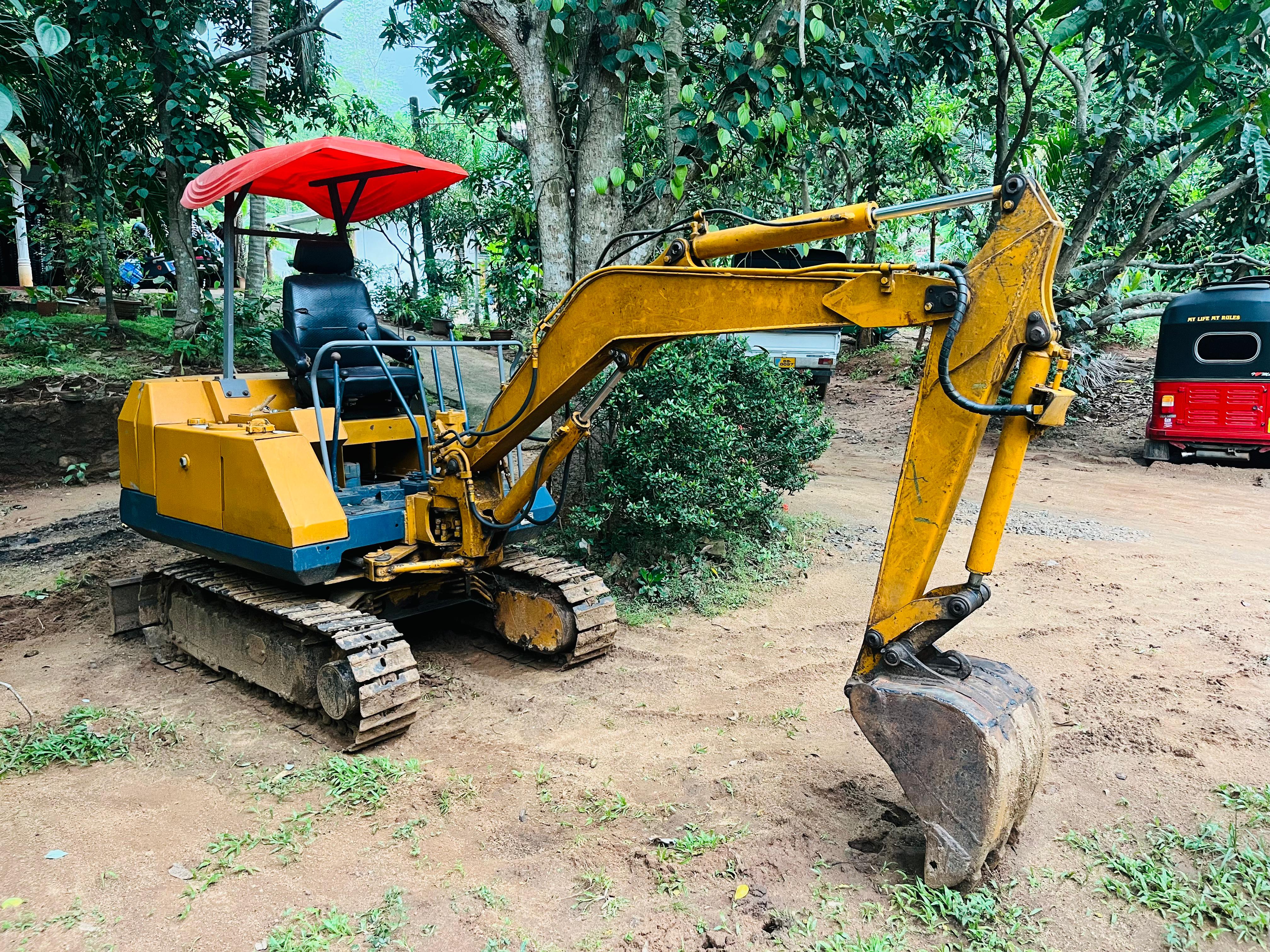 Komatsu PC 30 1990 - Used Heavy sale in Sri Lanka - patpat.lk