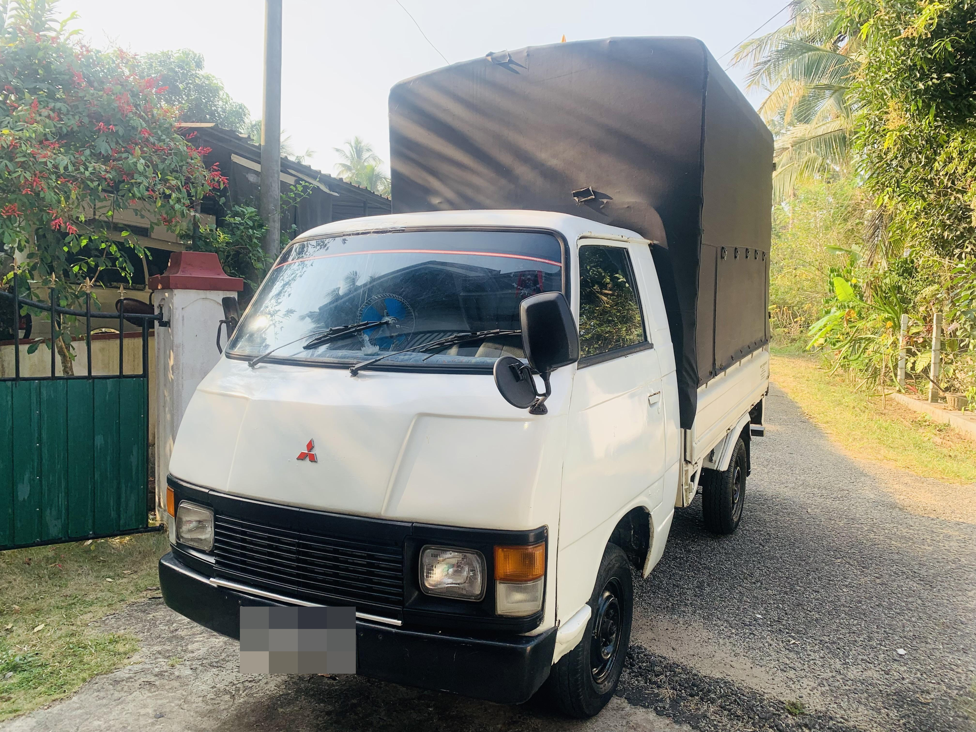 Mitsubishi Delica 1977 - பயன்படுத்தப்பட்டது பல்நோக்கு sale in Sri Lanka - patpat.lk