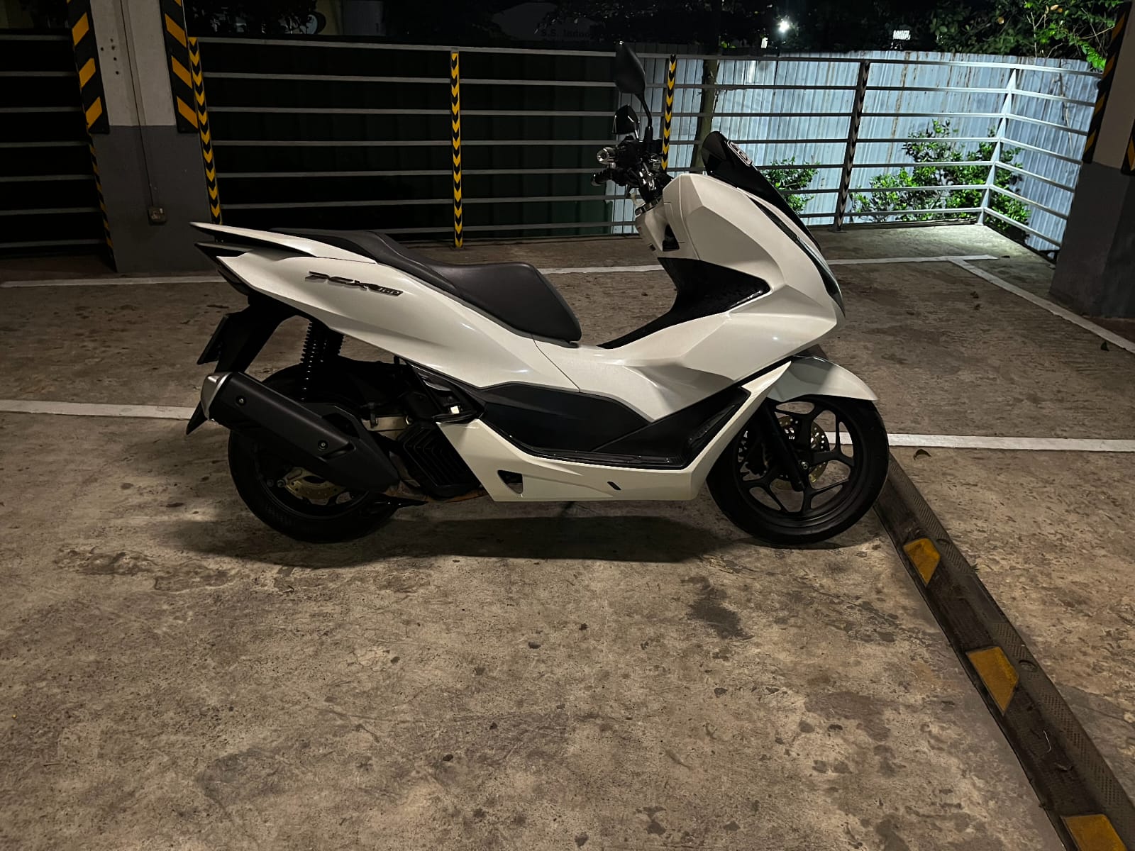 Honda PCX 2021 - பயன்படுத்தப்பட்டது பைக் sale in Sri Lanka - patpat.lk