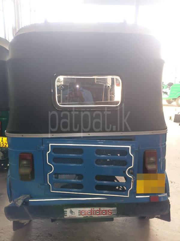Bajaj 4 stroke 2011 - භාවිතා කරන ලද ත්‍රිරෝද රථය sale in Sri Lanka - patpat.lk