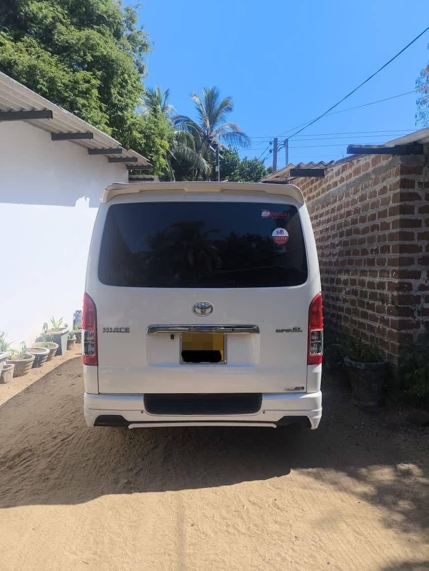 Toyota Hiace 2010 - Used Van sale in Sri Lanka - patpat.lk