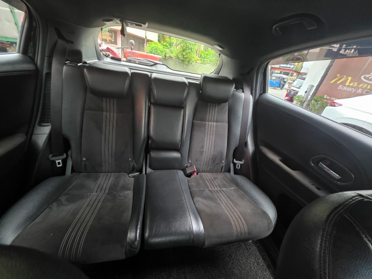 Honda Vezel 2018 - Used SUV sale in Sri Lanka - patpat.lk