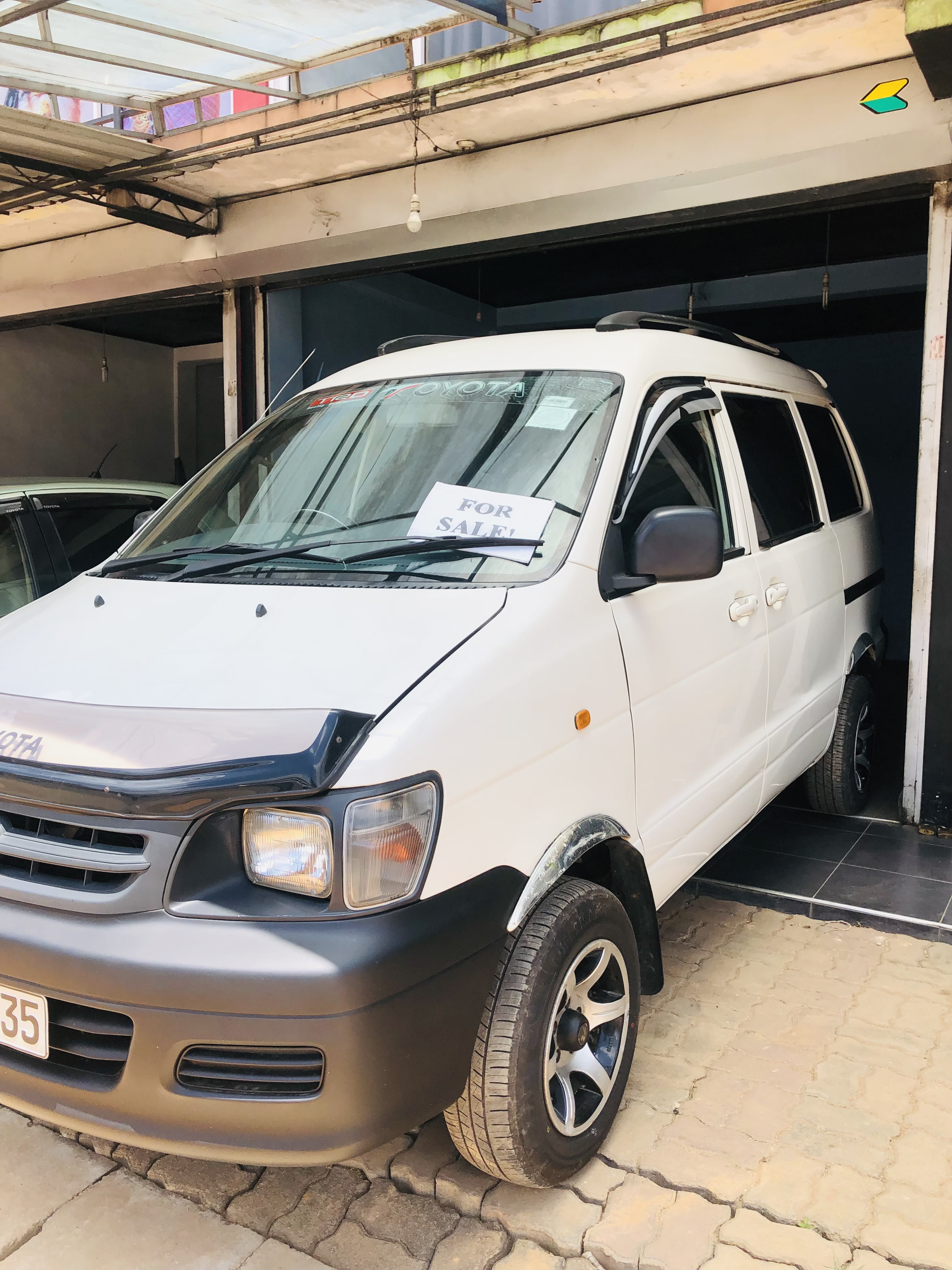 Toyota Noah 1999 - Used Van sale in Sri Lanka - patpat.lk