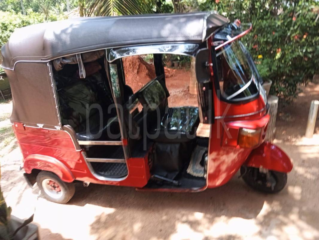 Bajaj Three Wheel 2012 - பயன்படுத்தப்பட்டது முச்சக்கர வண்டி sale in Sri Lanka - patpat.lk
