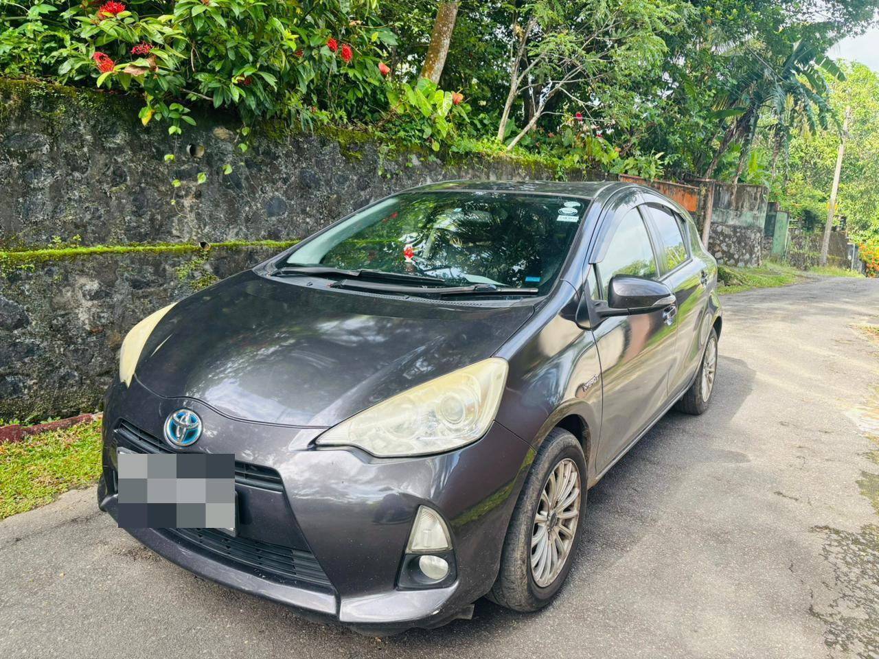 Toyota Aqua 2012 - Used Car sale in Sri Lanka - patpat.lk