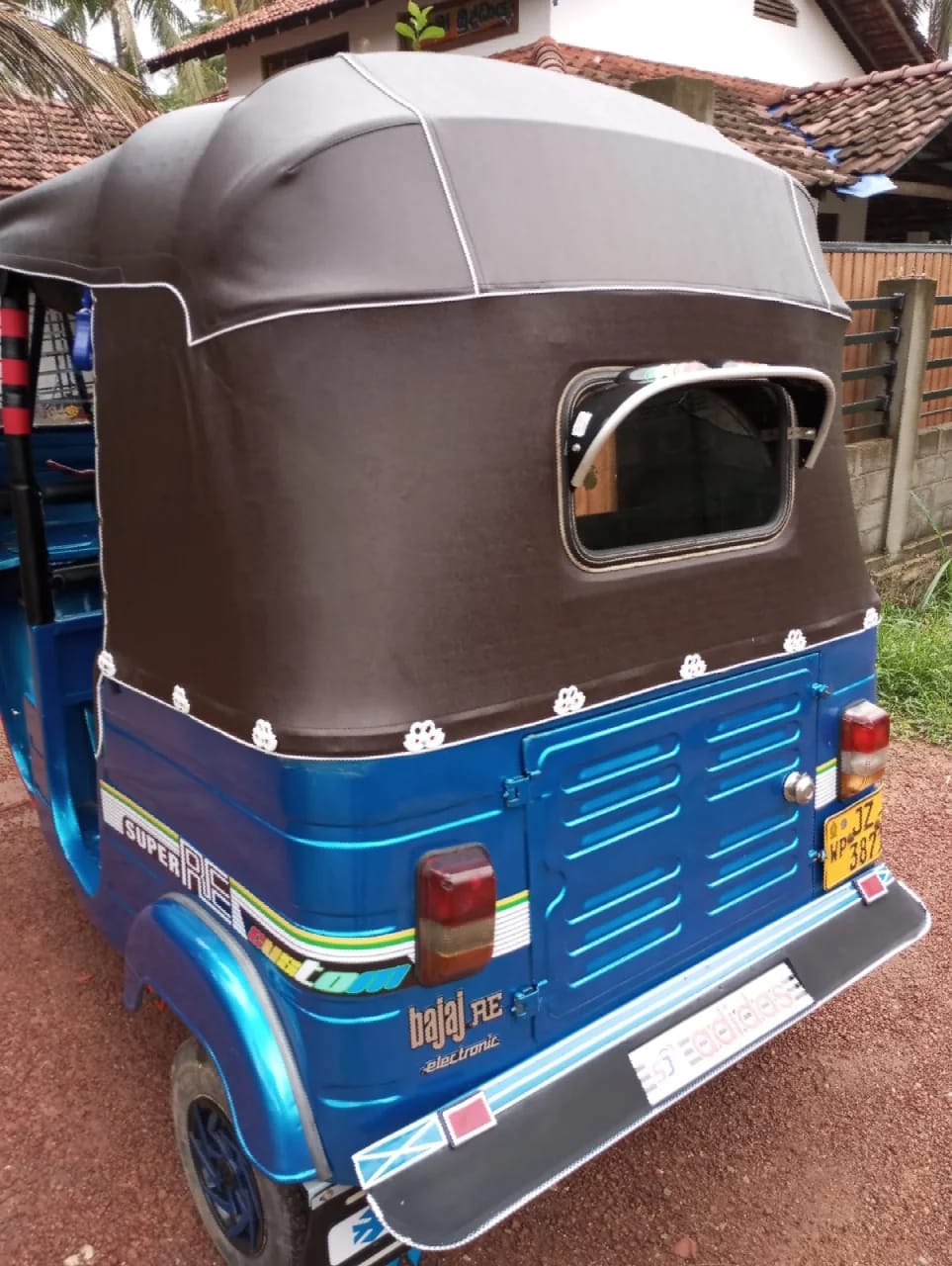 Bajaj Three Wheel 2005 - பயன்படுத்தப்பட்டது முச்சக்கர வண்டி sale in Sri Lanka - patpat.lk