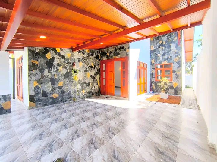 House for Sale in Athurugiriya