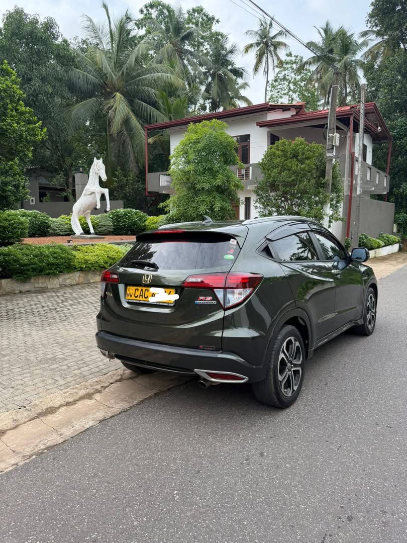 Honda Vezel 2014 - Used SUV sale in Sri Lanka - patpat.lk