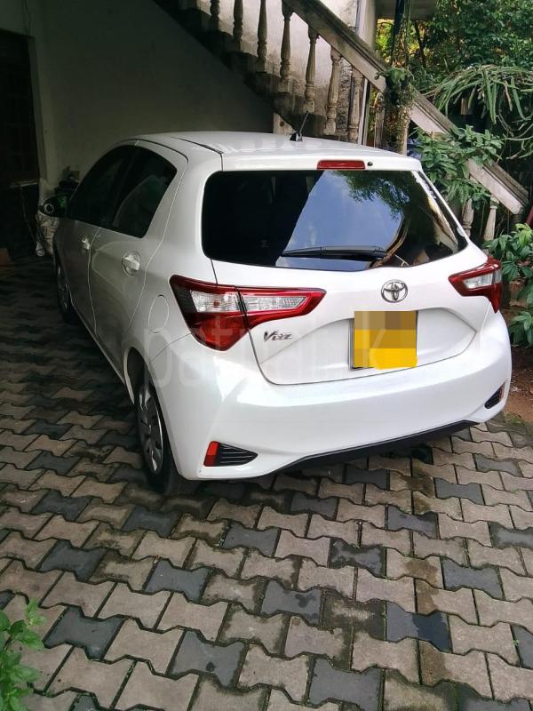 Toyota Vitz 2018 - பயன்படுத்தப்பட்டது கார் sale in Sri Lanka - patpat.lk