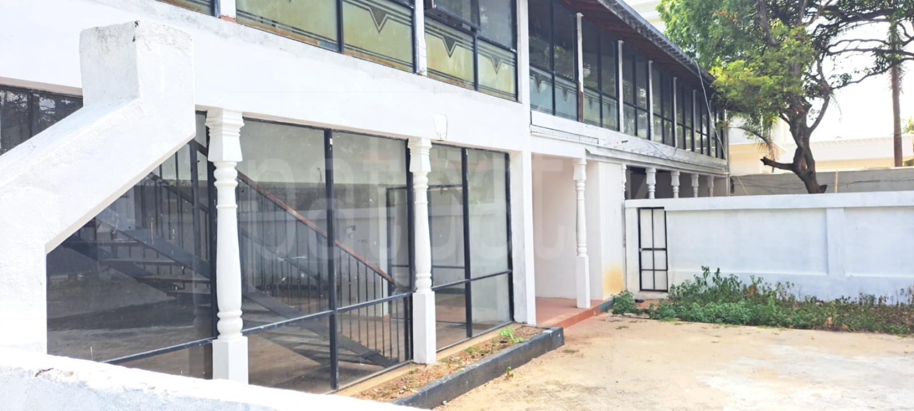 Building for Rent in Bambalapitiya (Colombo 04)