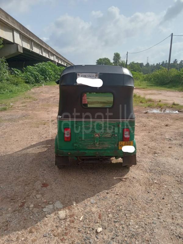 Bajaj 4 stroke 2015 - Used Three wheeler sale in Sri Lanka - patpat.lk