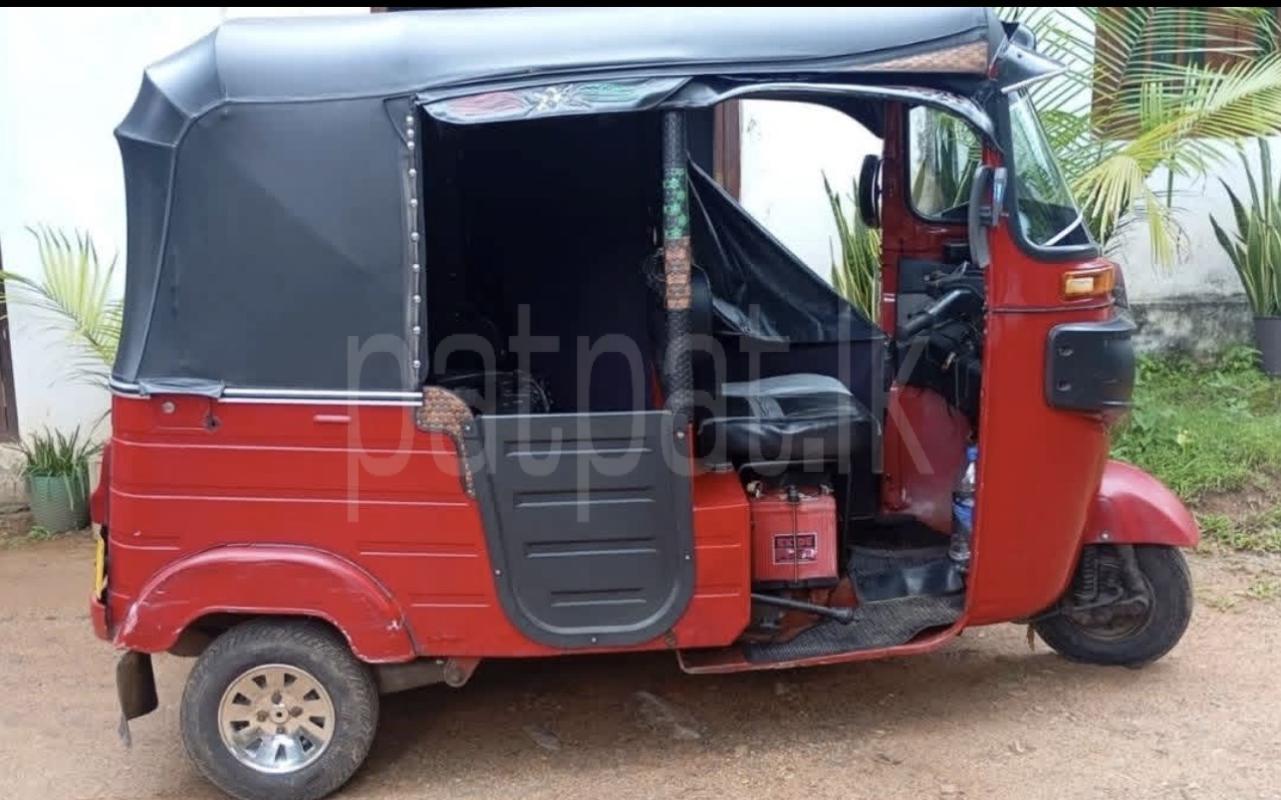 Bajaj 4 stroke 2015 - பயன்படுத்தப்பட்டது முச்சக்கர வண்டி sale in Sri Lanka - patpat.lk