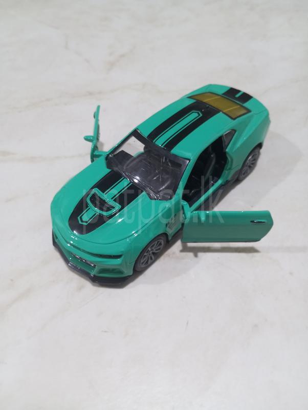 1/36 Camaro Model Car