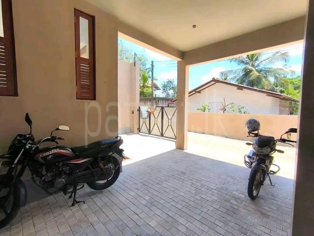 House for Sale in Athurugiriya