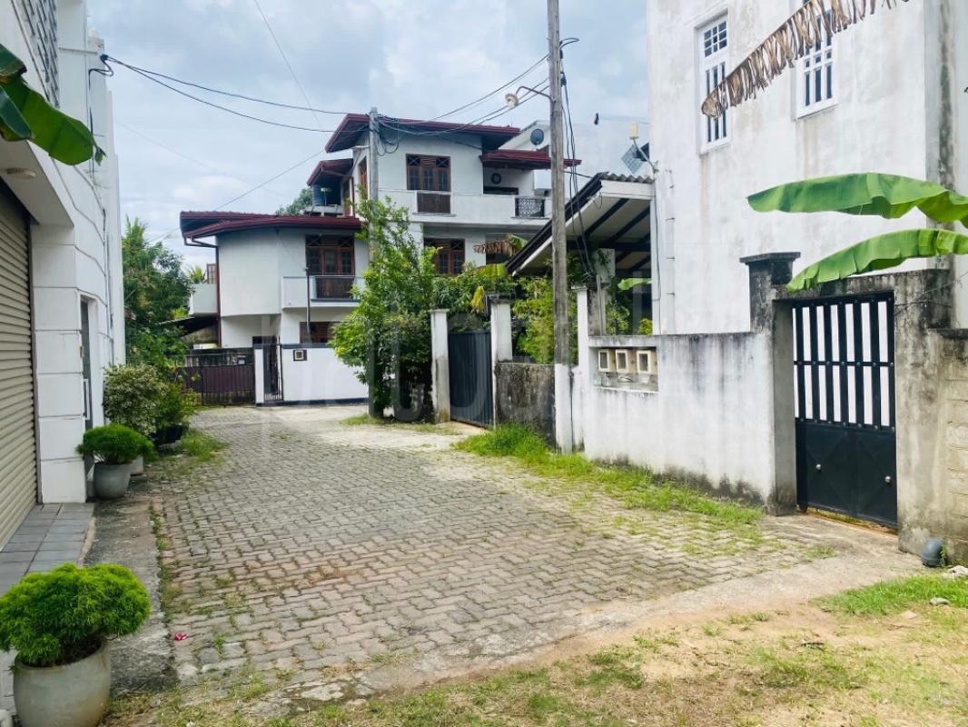 Residential Land for Sale in Kelaniya